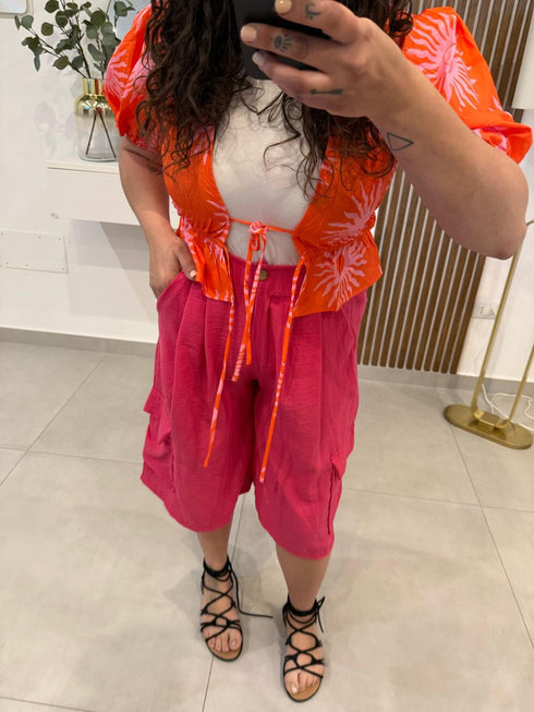 MAGLIETTINA CON FIORI APERTA