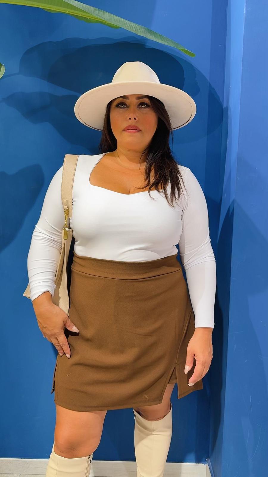 GONNA BASIC CURVY