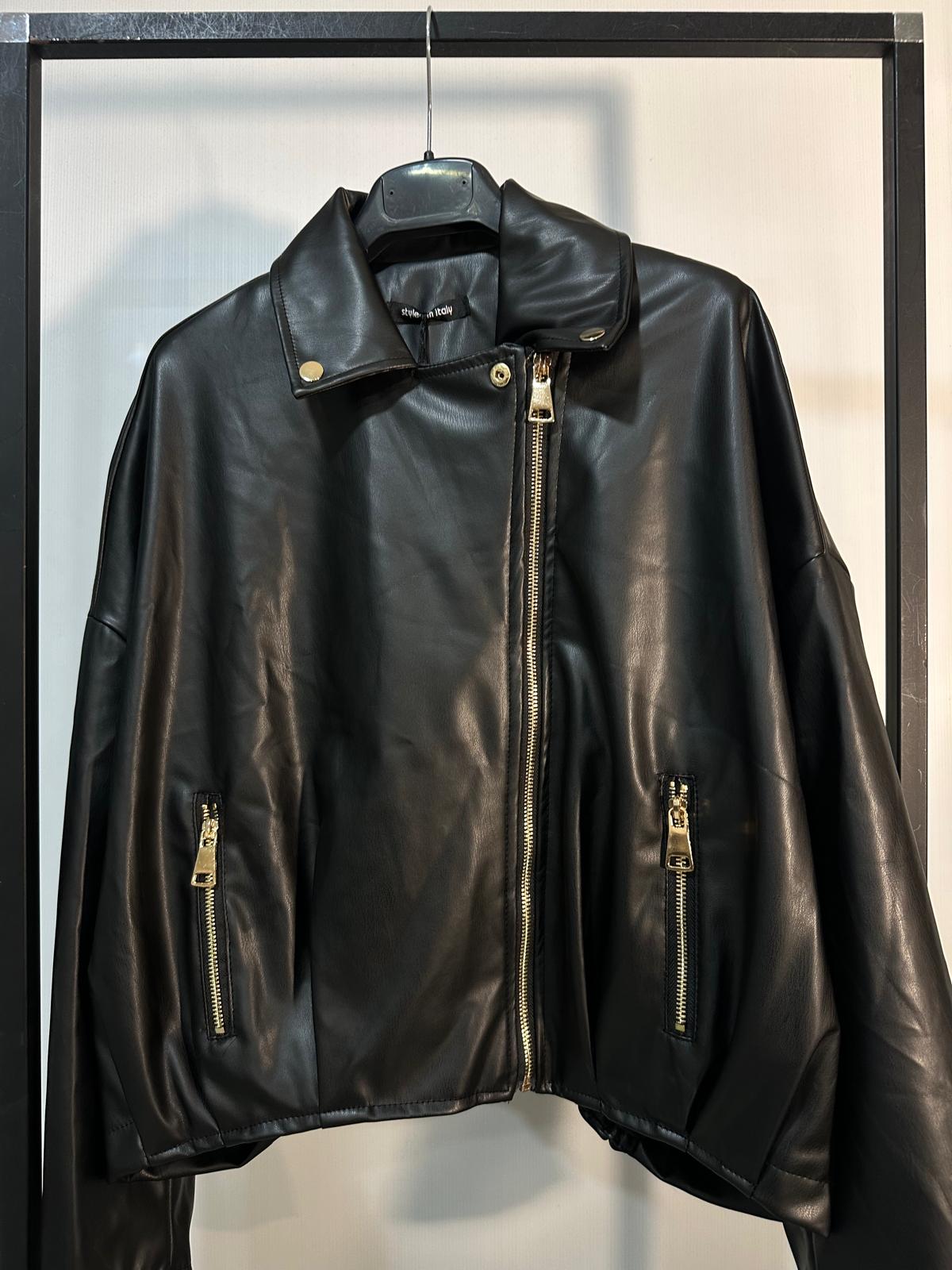GIUBBINO IN ECOPELLE CON ZIP CURVY