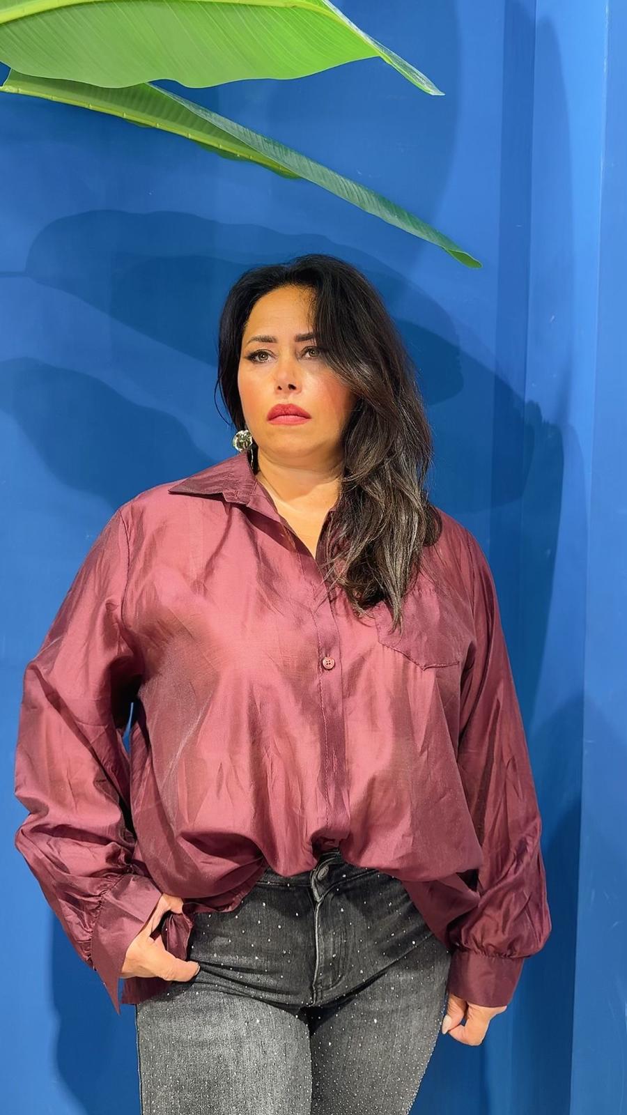 CAMICIA CON FIOCCHETTI SUL RETRO CURVY