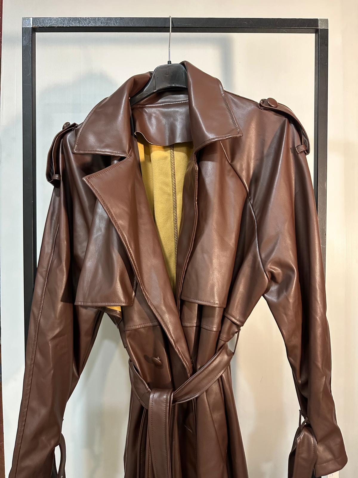 TRENCH IN ECOPELLE LUNGO CURVY