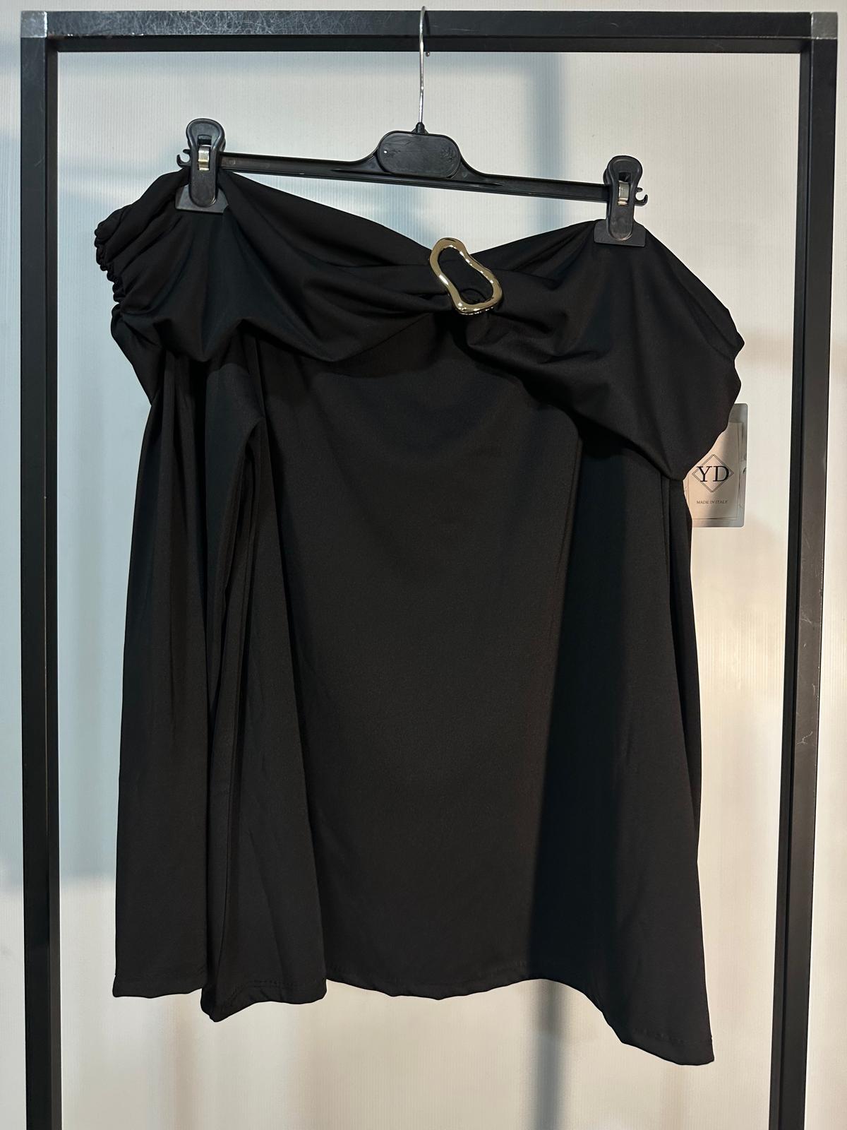MAGLIA SCOLLO A BARCA CON DETTAGLIO ORO CURVY