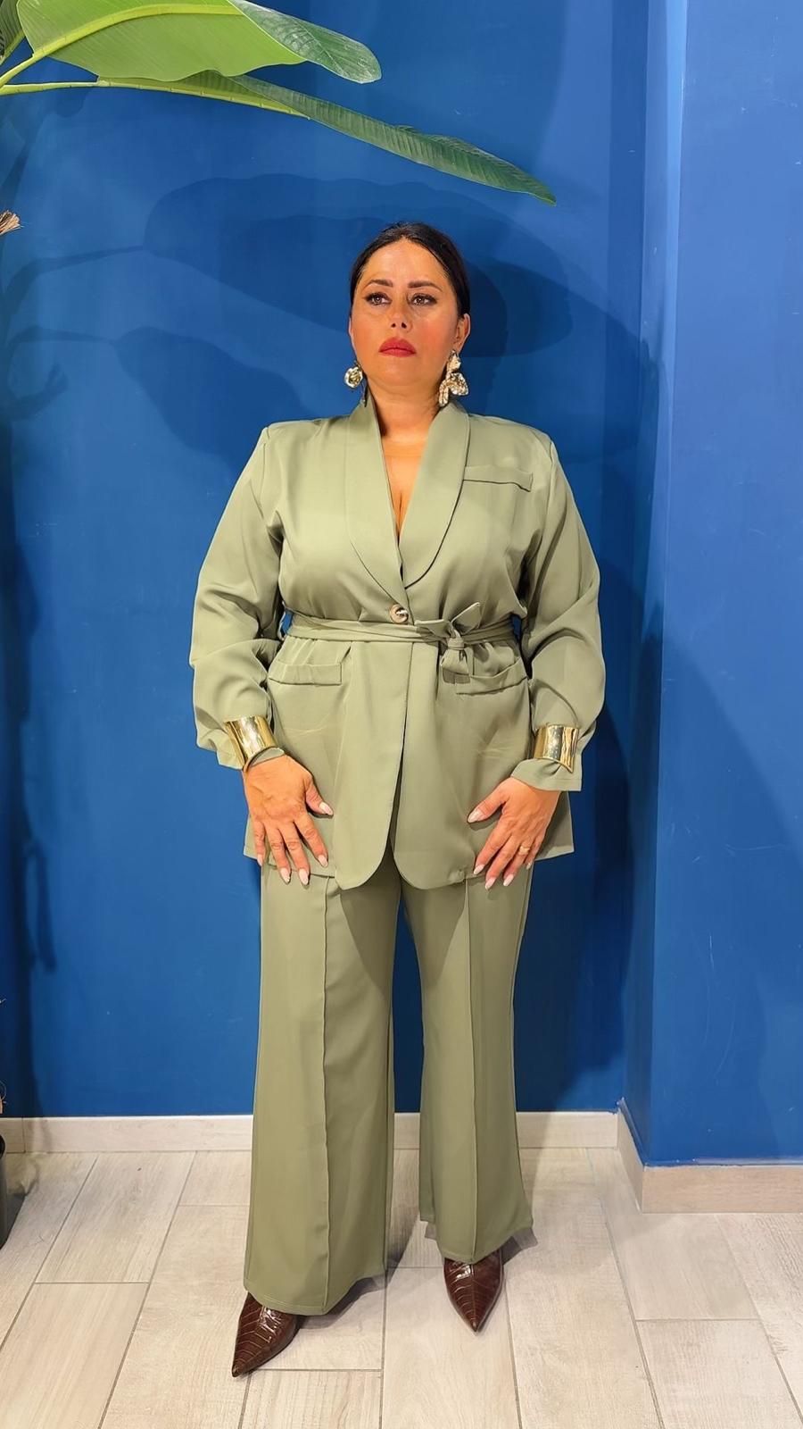 TAILLEUR CASSANDRA CURVY